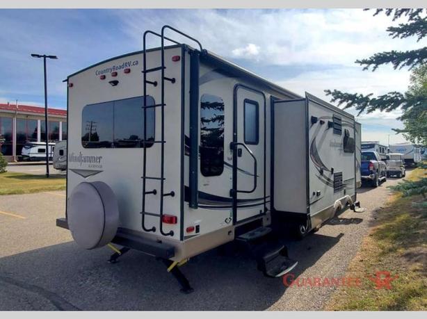 Used 2016 Forest River RV Rockwood Wind Jammer 3025W image 4