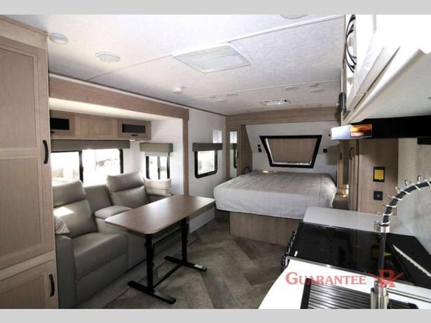 Used 2023 Palomino SolAire 208SS image 8