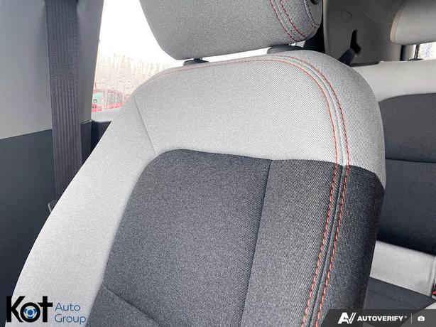 2017 Chevrolet Bolt EV LT TOUCH-SCREEN DISPLAY! APPLE CARPLAY & ANDROID AUTO! CO image 6