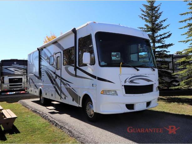Used 2012 Thor Motor Coach Daybreak 34SS image 1