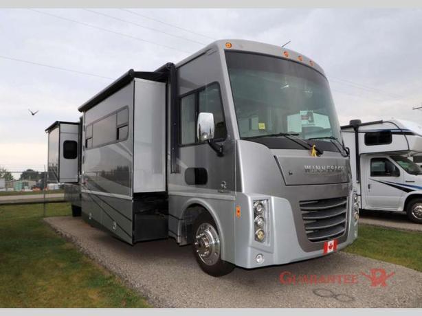 Used 2016 Winnebago Sightseer 33C image 1