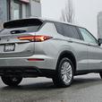 2024 Mitsubishi Outlander thumbnail image 5