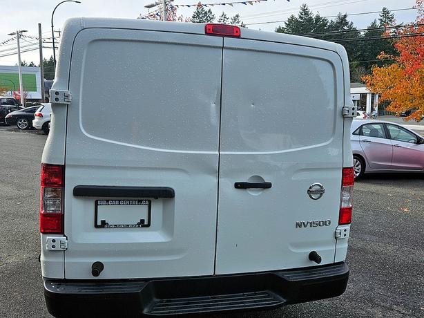 2018 Nissan  NV1500 SV image 3