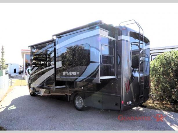 Used 2019 Thor Motor Coach Synergy 24SS image 6