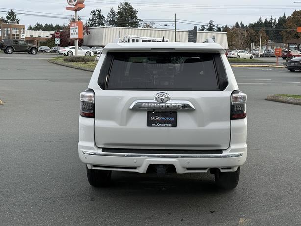 2018 Toyota 4Runner SR5 4WD- One Owner, Bc Local & Low Kilometers image 7