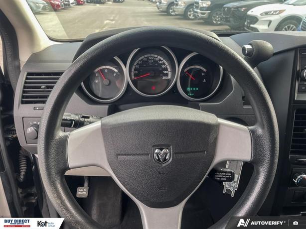 2008 Dodge Grand Caravan SE  AUTO, BLACK INTERIOR, THREE ROWS, STOW&GO COMPARTME image 7