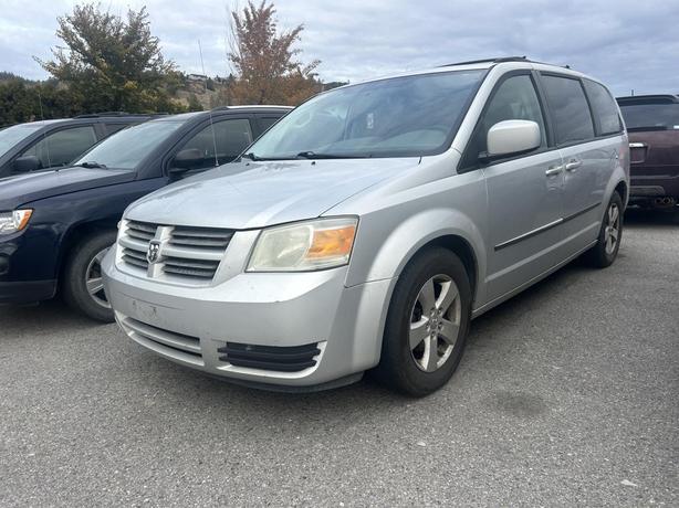 2013 Dodge Grand Caravan SXT image 1
