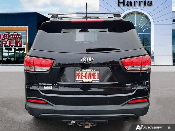 2016 Kia Sorento 2.4L LX | Low KM | Heated Seats! image 5