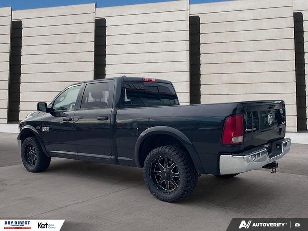 2017 RAM 1500 Outdoorsman AUTO, GREY INTERIOR, FABRIC SEATS, TOW PACKAGE, HEAT A image 4