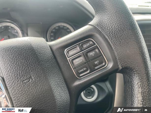 2017 RAM 1500 Outdoorsman AUTO, GREY INTERIOR, FABRIC SEATS, TOW PACKAGE, HEAT A image 8