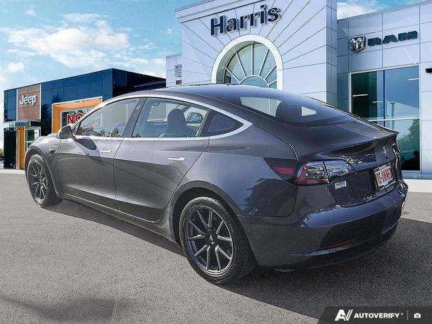 2019 Tesla Model 3 Standard Range Plus | Autopilot! image 4