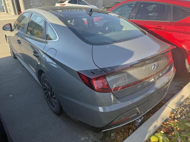 2023 Hyundai Sonata Hybrid Ultimate ! FULL LOAD! LOW KMS! FORWARD COLLISION! LEA image 3