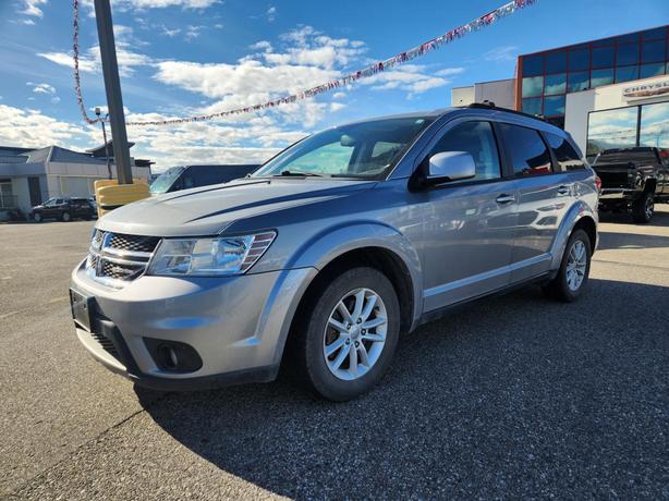 2015 Dodge Journey SXT | Engine Block Heater | Keyless Entry | Premium Speakers  image 1