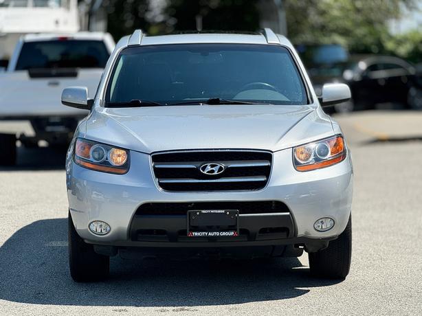 2009 Hyundai Santa Fe GLS - One Owner, Local BC, Heated Leather Seats image 2