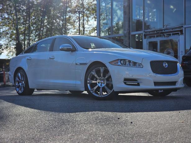 2014 Jaguar XJ L Portfolio - Sunroof, Backup Camera, Memory Seats image 3