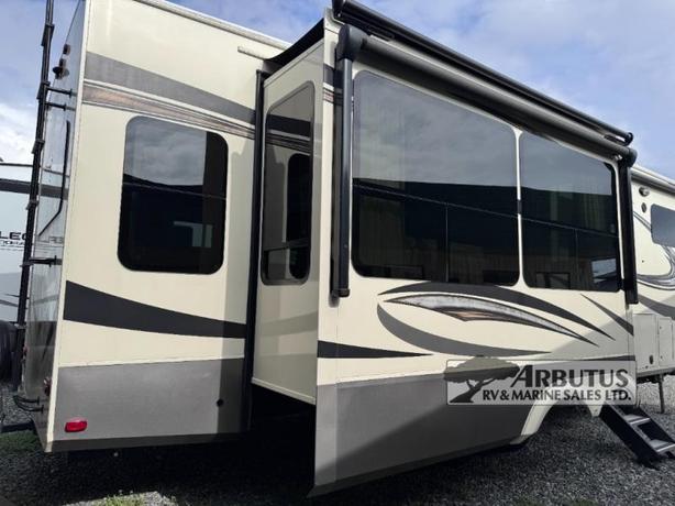 Used 2020 Grand Design Solitude 310GK image 4