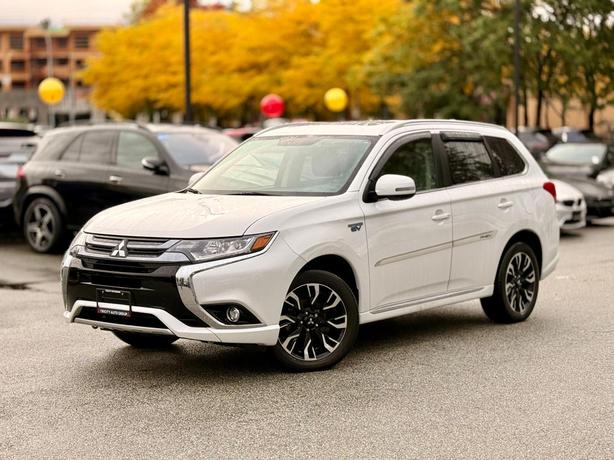 2018 Mitsubishi Outlander PHEV SE Touring - No Accidents, Heated Steering Wheel image 2