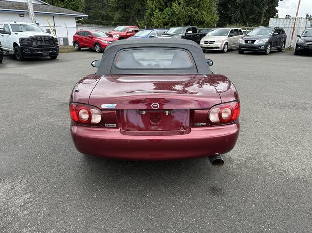 2003 Mazda MX-5 Base image 4