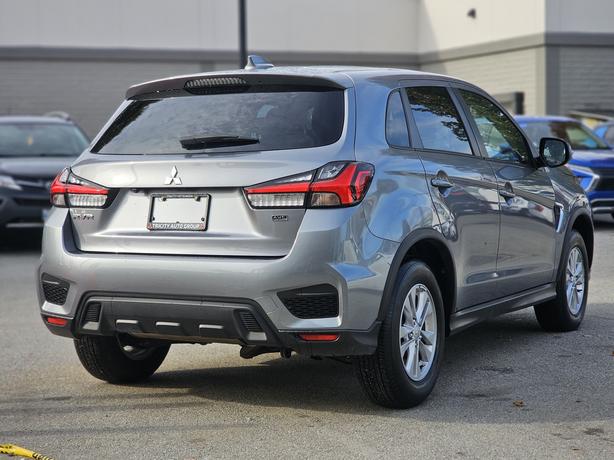 2022 Mitsubishi RVR SE AWC - Heated Seats, Apple Carplay/Android Auto image 5