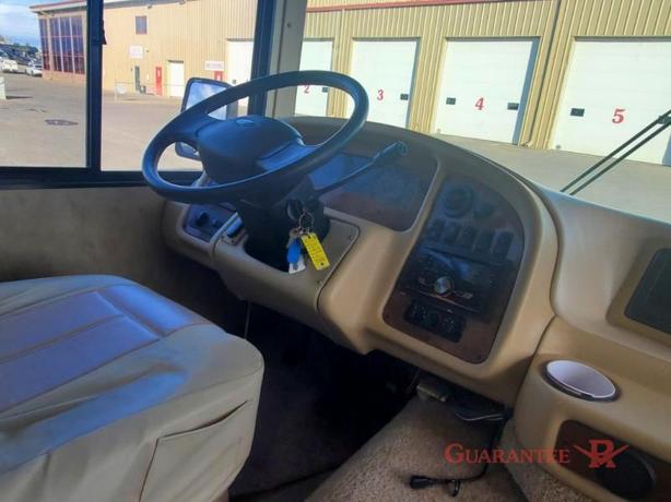 Used 2010 Holiday Rambler Arista 32SBT image 7