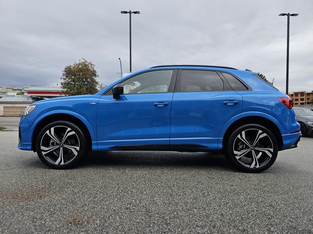 2021 Audi Q3 Technik- Black Optics, S Line, No Accidents image 8