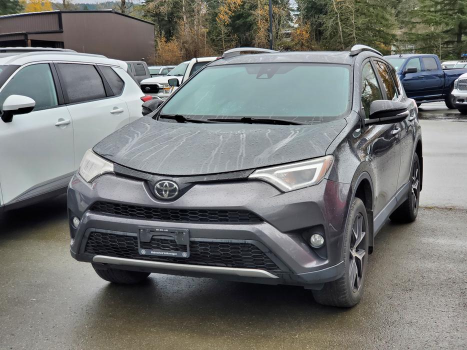 2018 Toyota RAV4 SE display photo