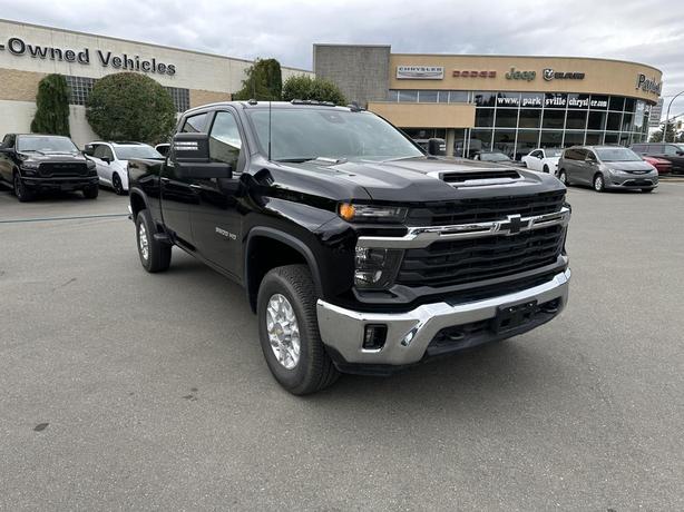 2024 Chevrolet Silverado 3500 LT image 7