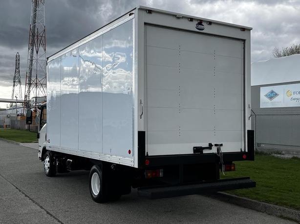 2022 Isuzu NPR 16 Foot Cube Van 3 Seater Diesel image 8