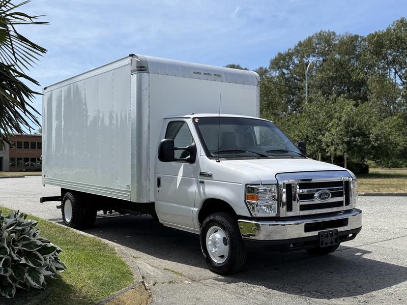 2018 Ford E-450 XL Super Duty 16 Foot Cube Van display photo