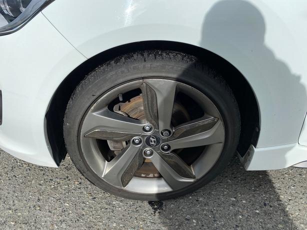 2013 Hyundai  Veloster Turbo w/Black Int image 8