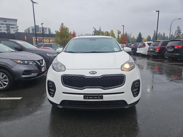 2017 Kia Sportage LX FWD | Heated Seats | Bluetooth! image 2