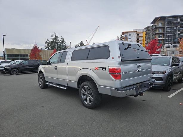2011 Ford F-150 XLT | Low KM! image 4