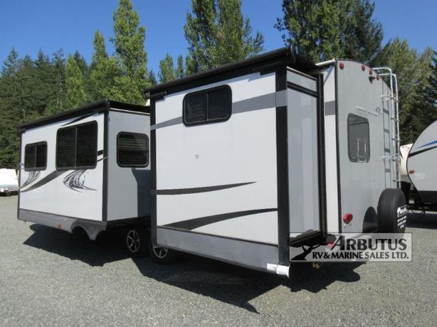 Used 2017 Highland Ridge RV Open Range Ultra Lite UT3110BH image 5