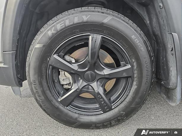 2022 Jeep Compass Sport | No Reported Accidents! image 6