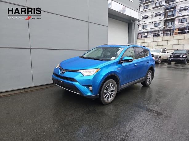 2018 Toyota RAV4 AWD Hybrid LE+ | Heated Seats | Cruise Control! image 1