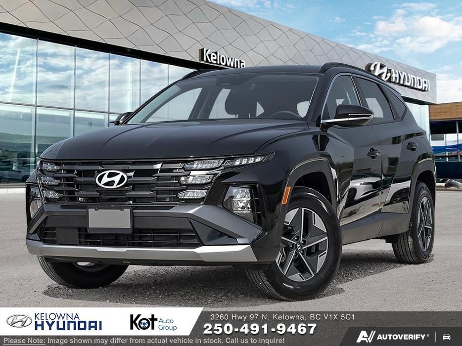 2025 Hyundai Tucson Preferred demo display photo