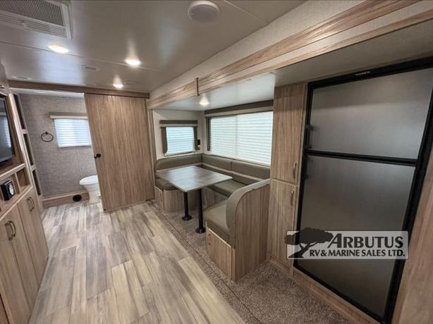 Used 2022 Winnebago Industries Towables Minnie 2327TB image 4