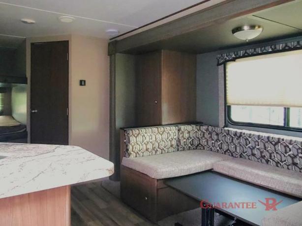 Used 2019 Keystone RV Hideout 24BHSWE image 5
