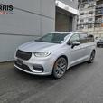 2023 Chrysler Pacifica Touring L | Full Sunroof | Heated Seats! thumbnail image