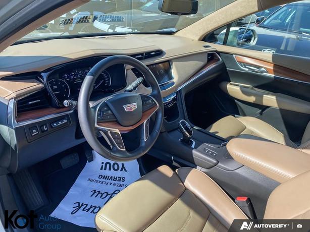 2017 Cadillac XT5 Platinum Awd LEATHER INTERIOR! PANORAMIC SUNROOF! HEATED & VEN image 6