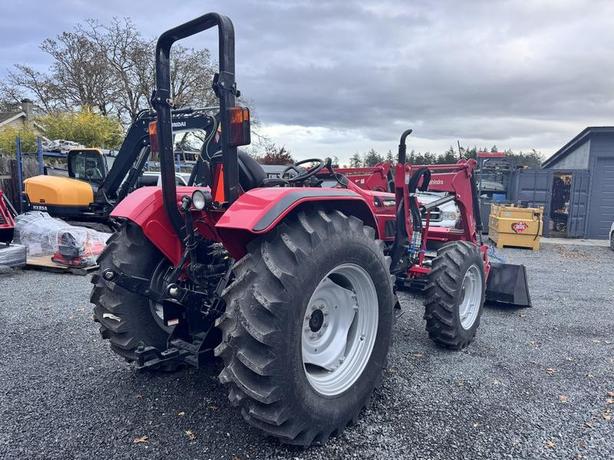 2024 Mahindra 6000 Series 6075 Power Shuttle image 6