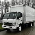 2018 Hino 195 16 Foot Cube Van 3-Seater Diesel with Power Lift Tailgate thumbnail image 4