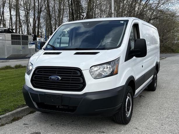2018 Ford Transit 250 Van Low Roof Cargo Van  130-inch WheelBase image 4