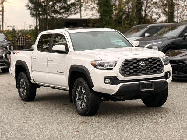 2023 Toyota Tacoma TRD Off-Road Premium - No Accidents, One Owner image 3