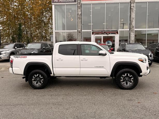 2023 Toyota Tacoma TRD Off-Road Premium - No Accidents, One Owner image 5