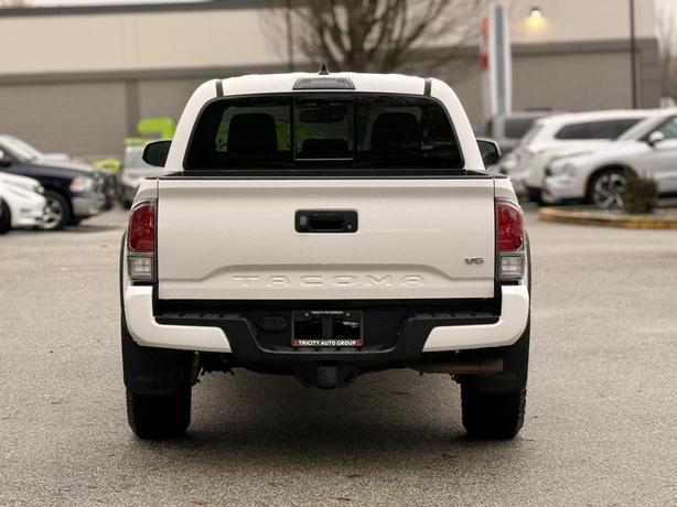 2023 Toyota Tacoma TRD Off-Road Premium - No Accidents, One Owner image 7