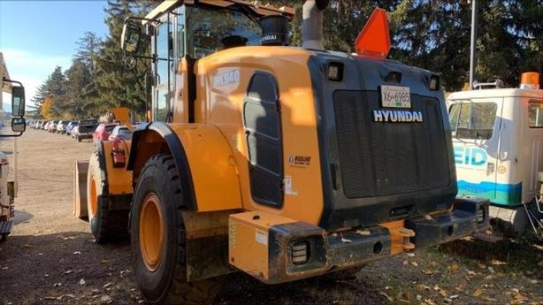2016 Hyundai HL 940 Front End Loader Diesel image 2