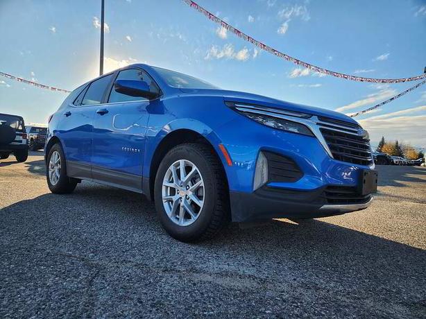 2024 Chevrolet Equinox LT image 2