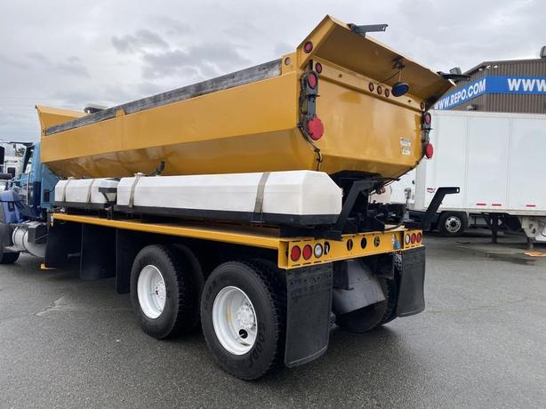 2016 International 7400 Plow Dump Truck with Air Brakes Diesel image 4