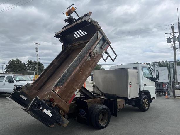 2008 Mitsubishi Fuso FE180 Power Tailgate Dump Truck With Winch 3 Seater Diesel image 6